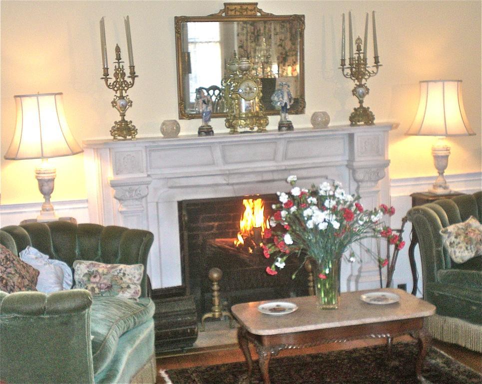 Whistler'S Inn เลนอกซ์ ภายนอก รูปภาพ