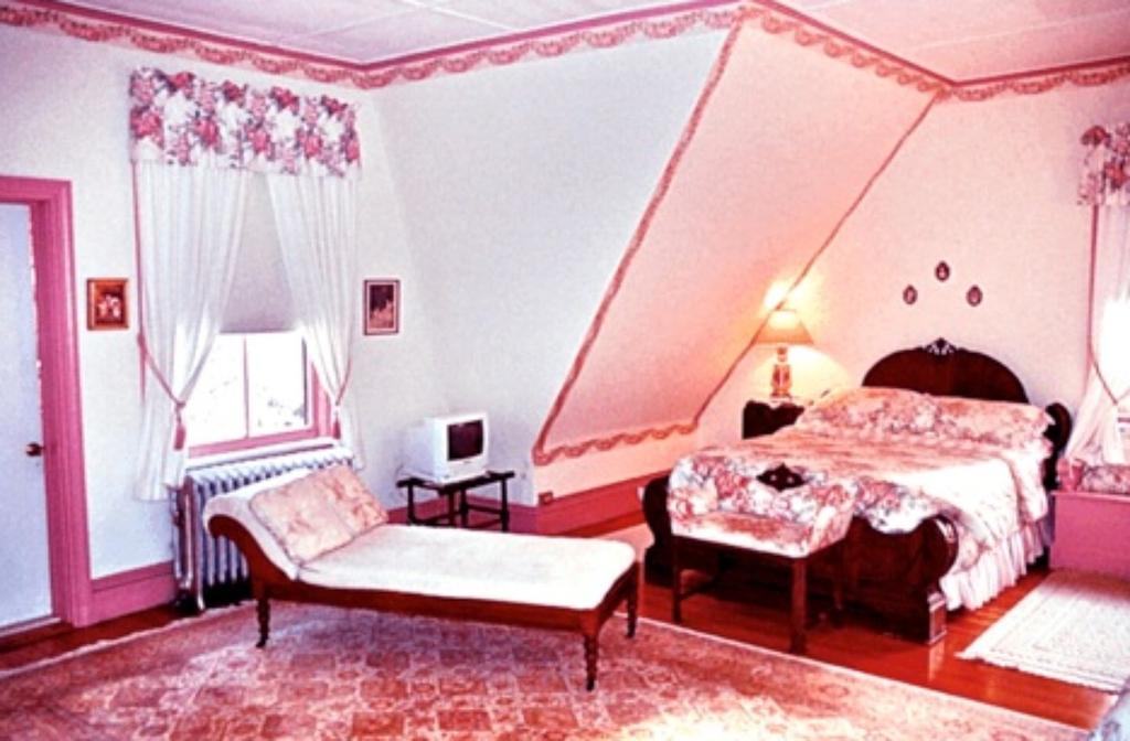 Whistler'S Inn เลนอกซ์ ภายนอก รูปภาพ